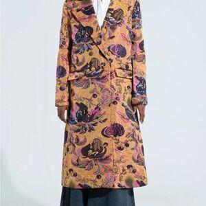 AKIRA Cambridge Brocade Tench Size S